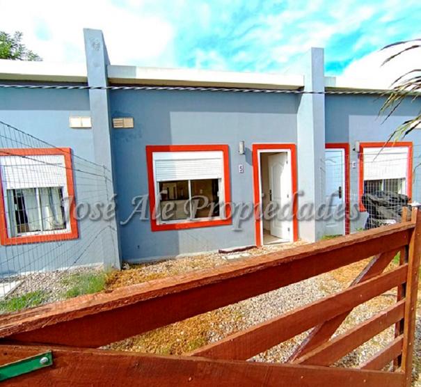 EN ALQUILER Apartamento ubicado en el Real de San Carlos, próxima a todos los servicios y centros de estudios.