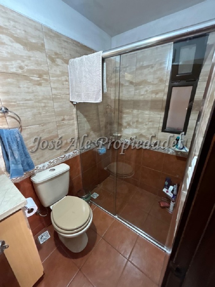 Imagen 7 de Gran propiedad de 5 habitaciones y 3 baños, ubicada a 50m metros de la Rambla Costanera y Playas de Colonia.