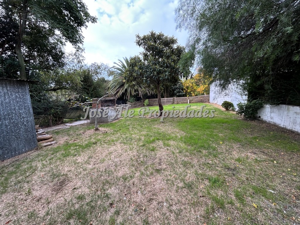 Imagen 10 de Casa de 3 dormitorios ubicada en el Real de San Carlos, frente a la UDE y  a pasos de la Plaza de Toros, Colonia.