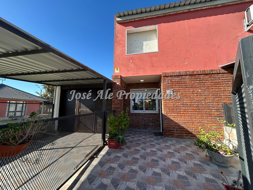 Imagen 2 de Vivienda de 2 dormitorios, ubicada en el general a 200m del Super Mágico, Colonia.