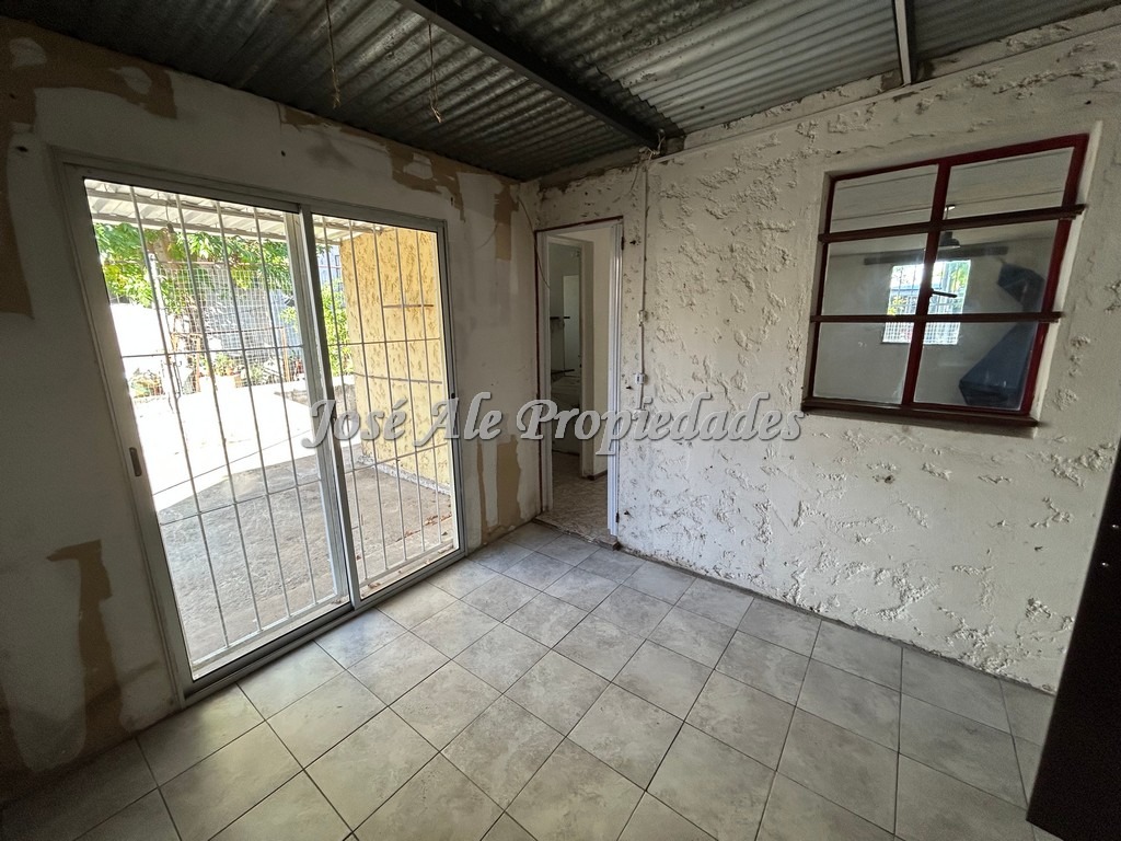 Imagen 7 de Casa de 1 dormitorio con opción a un segundo, ubicada en el General. Colonia.