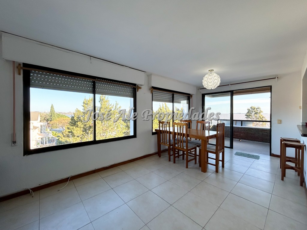 Imagen 3 de Magnífico departamento ubicado en Rambla Costanera de Colonia del Sacramento.