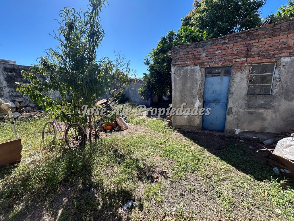 Imagen 9 de Casa de 2 dormitorios próxima a la Ruta 1, Colonia.