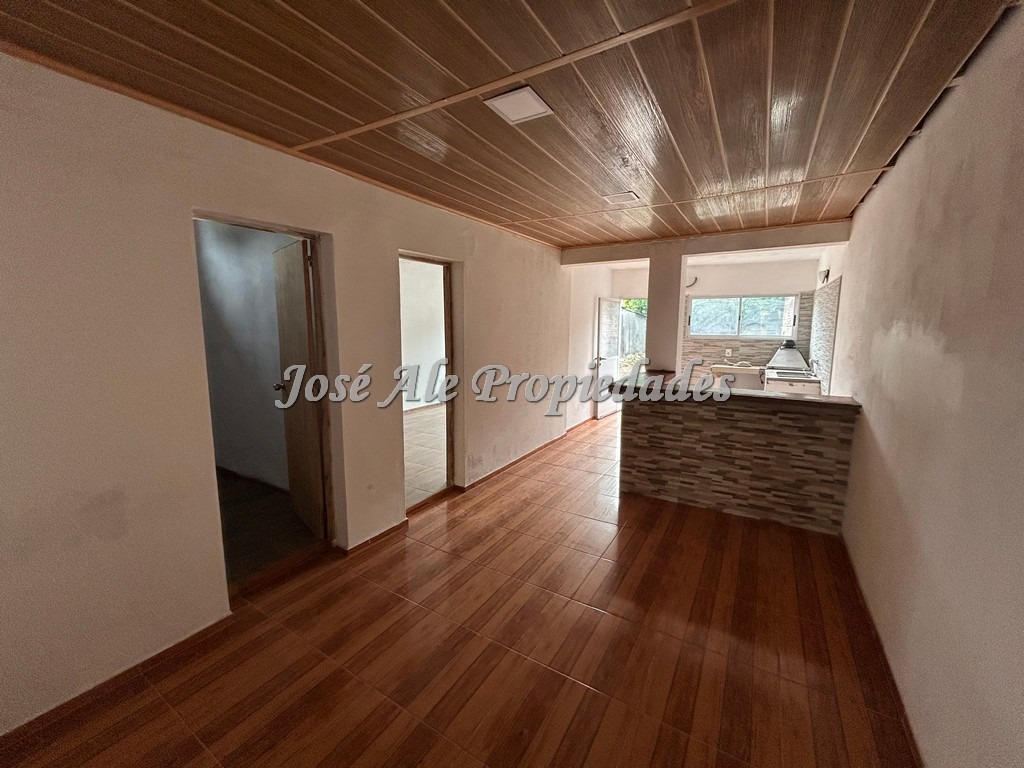 Imagen 10 de Casa céntrica ubicada en barrio Pueblo Nuevo, a pocas cuadras de la Rambla y playas de Colonia.