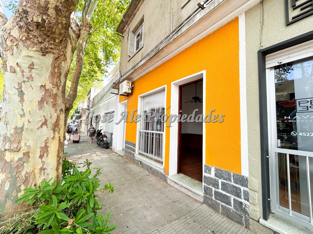 Imagen 2 de Casa ubicada en el centro de la ciudad de Colonia del Sacramento a tan solo 4 cuadras de la Rambla Costanera.