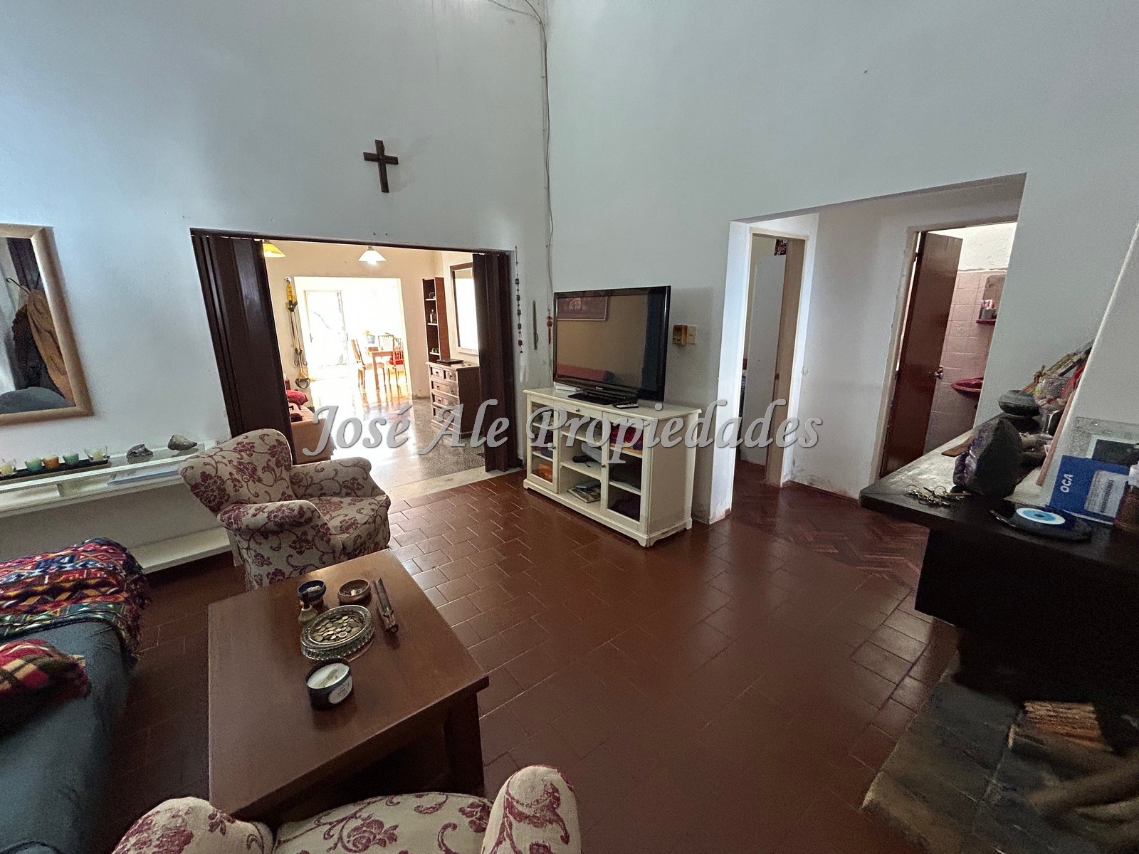 Imagen 4 de Importante propiedad de 149m2 edificados ubicada en el centro de Nueva Helvecia, Colonia.