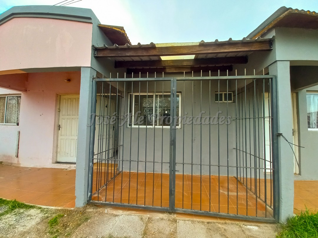 Imagen 1 de Muy lindo apartamento a una cuadra de ruta 21, próximo al supermercado el Dorado y a todos los servicios.