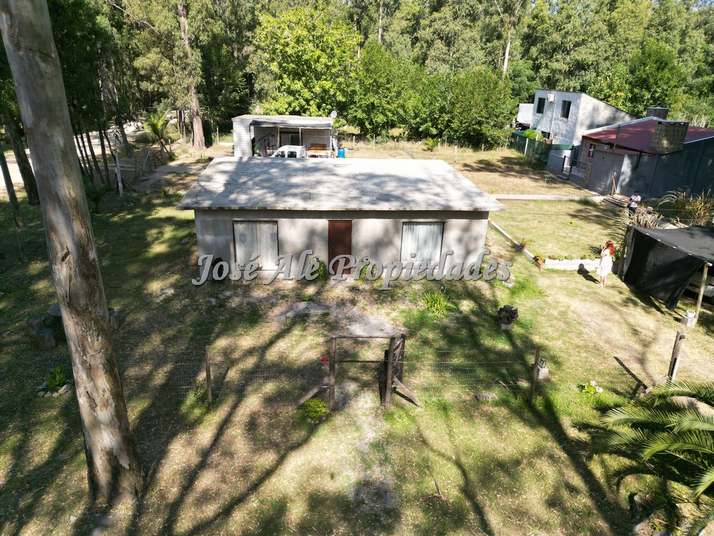 Imagen 2 de Casa de 2 dormitorios, ubicada en el balneario Santa Ana a pocas cuadras de la playa.
