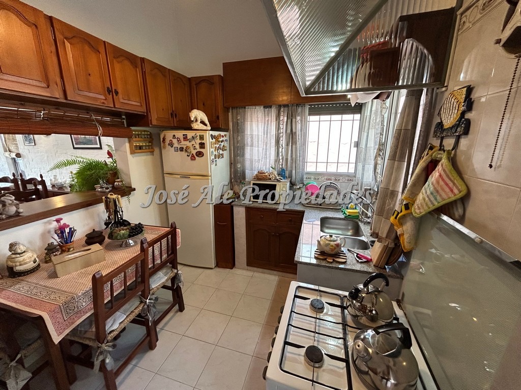 Imagen 7 de Destacada casa ubicada a pocas cuadras de las 2 avenidas y próxima al hospital de Colonia.