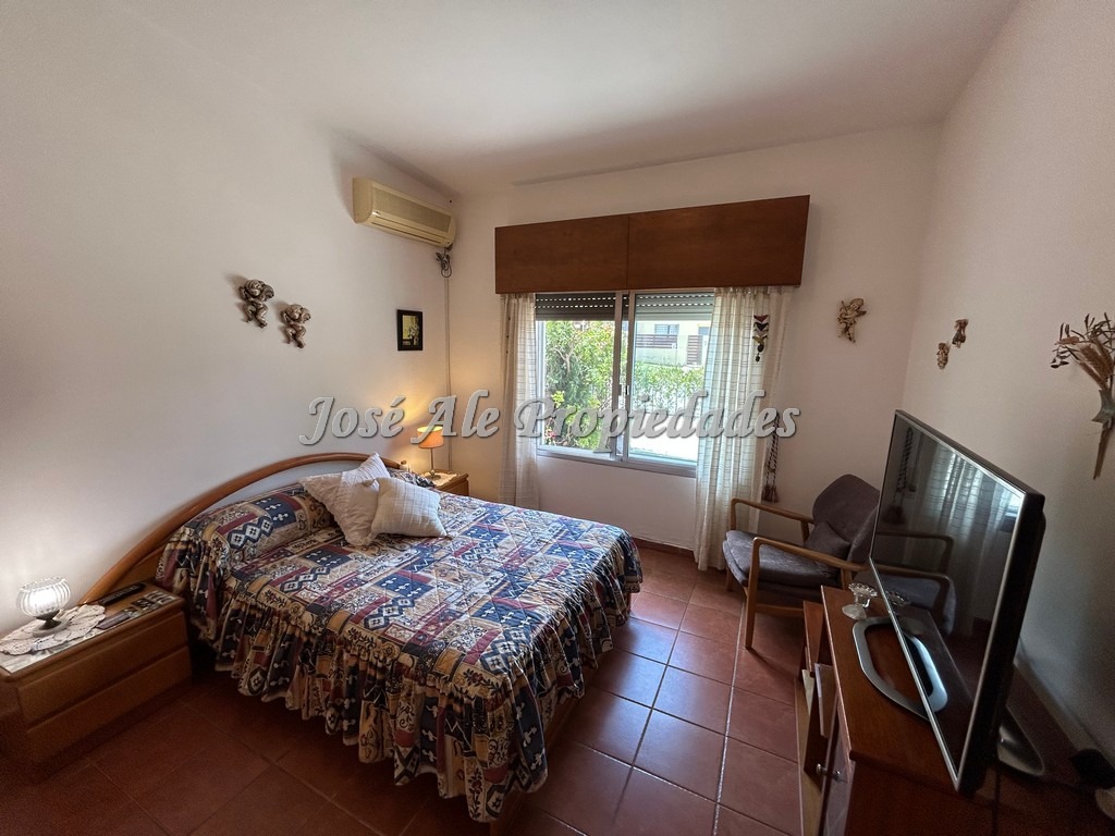 Imagen 8 de Destacada casa ubicada a pocas cuadras de las 2 avenidas y próxima al hospital de Colonia.