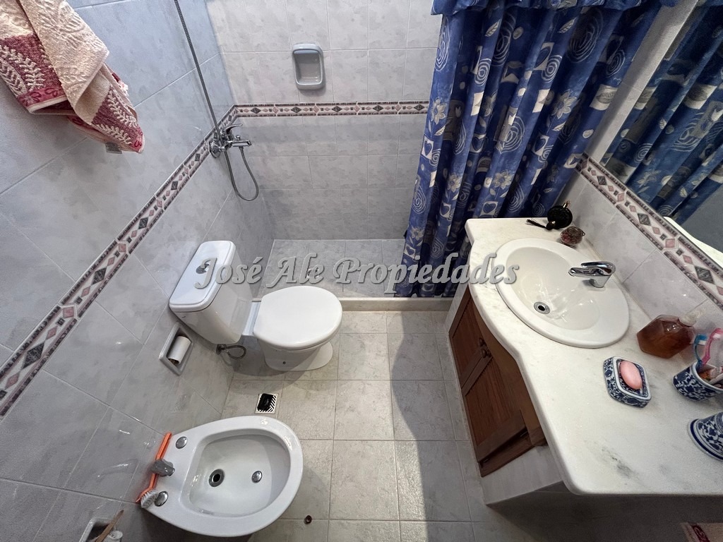 Imagen 9 de Destacada casa ubicada a pocas cuadras de las 2 avenidas y próxima al hospital de Colonia.