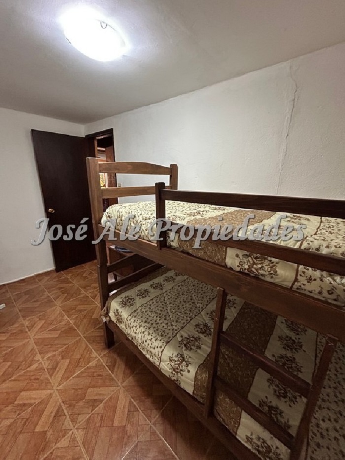 Imagen 10 de Pintoresca casa de 3 dormitorios en balneario El Ensueño, a 150m de la playa.