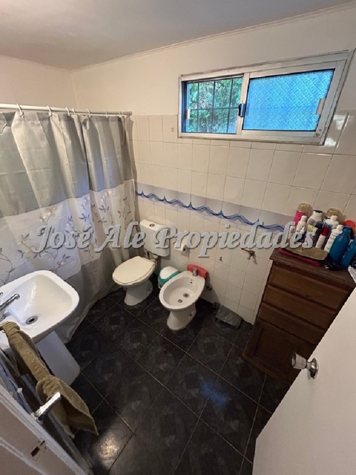 Imagen 9 de Pintoresca casa de 3 dormitorios en balneario El Ensueño, a 150m de la playa.