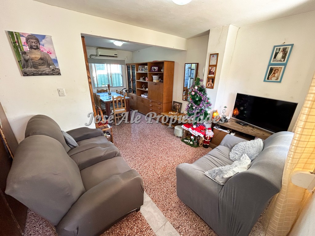 Imagen 1 de Excelente vivienda ubicada en el Real de San Carlos, a pocas cuadras de la Rambla y Playas de Colonia.