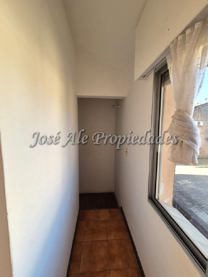 Imagen 6 de EN ALQUILER Hermosa vivienda ubicada en complejo sobre calle Zitarrosa, a metros de Rambla y playas de Colonia del Sacramento.