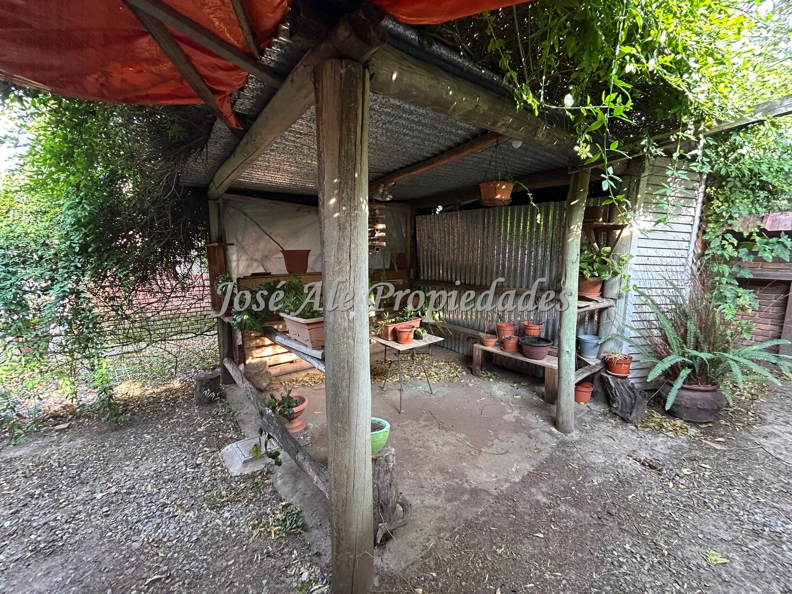 Imagen 10 de Hermosa propiedad de 2 dormitorios ubicada en El General, a 4 cuadras de la Ruta 1, Colonia.