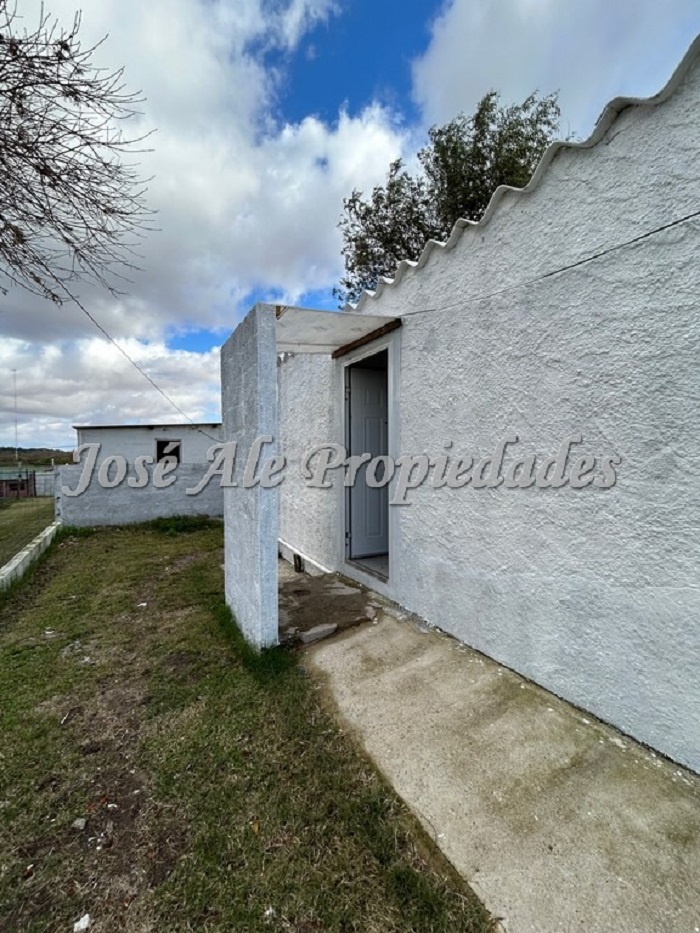 Imagen 2 de Se financia Casa en PH reciclada a estrenar, 1 dormitorio ubicada en el General, Colonia.