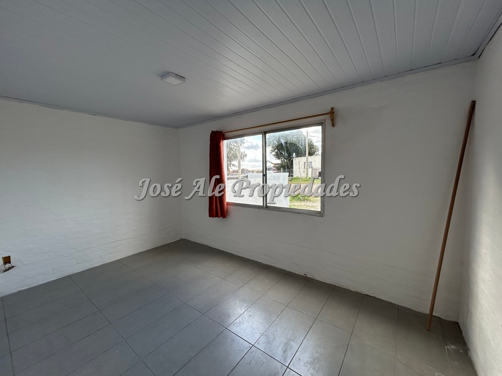 Imagen 8 de Se financia Casa en PH reciclada a estrenar, 1 dormitorio ubicada en el General, Colonia.