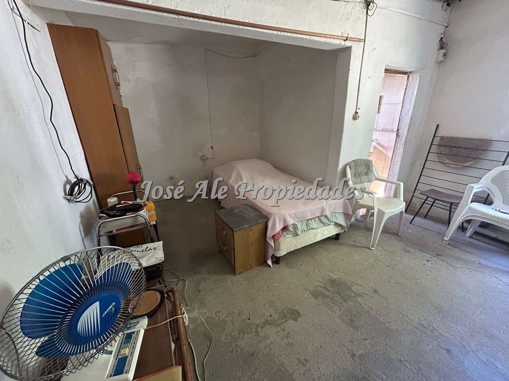 Imagen 9 de Propiedad ubicada en la zona del Hospital de Colonia, a pocos metros del supermercado El Dorado.