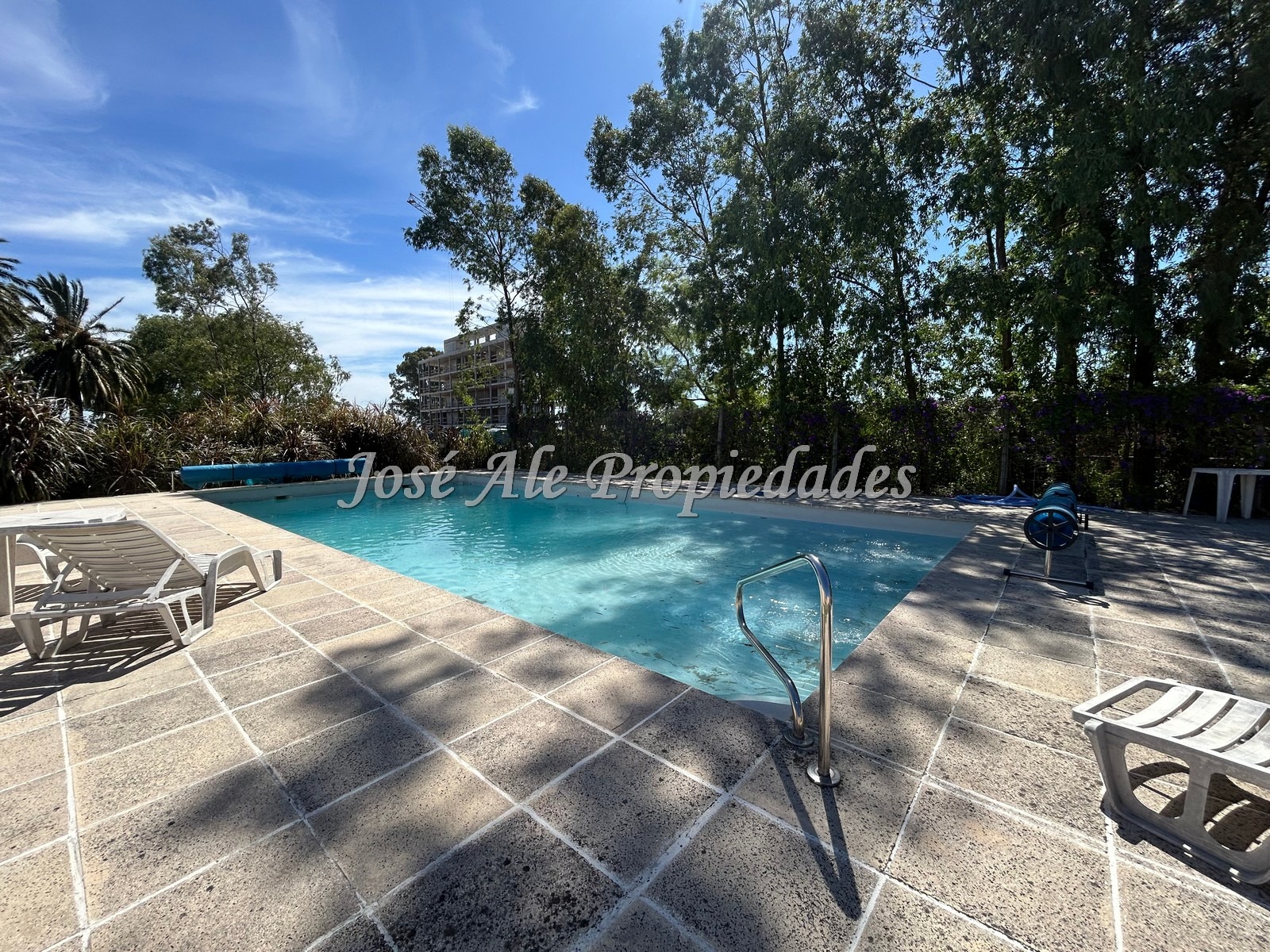 Imagen 10 de Hermoso apartamento de 1 dormitorio ubicado en el Real de San Carlos, próximo a la Rambla y Playas de Colonia.