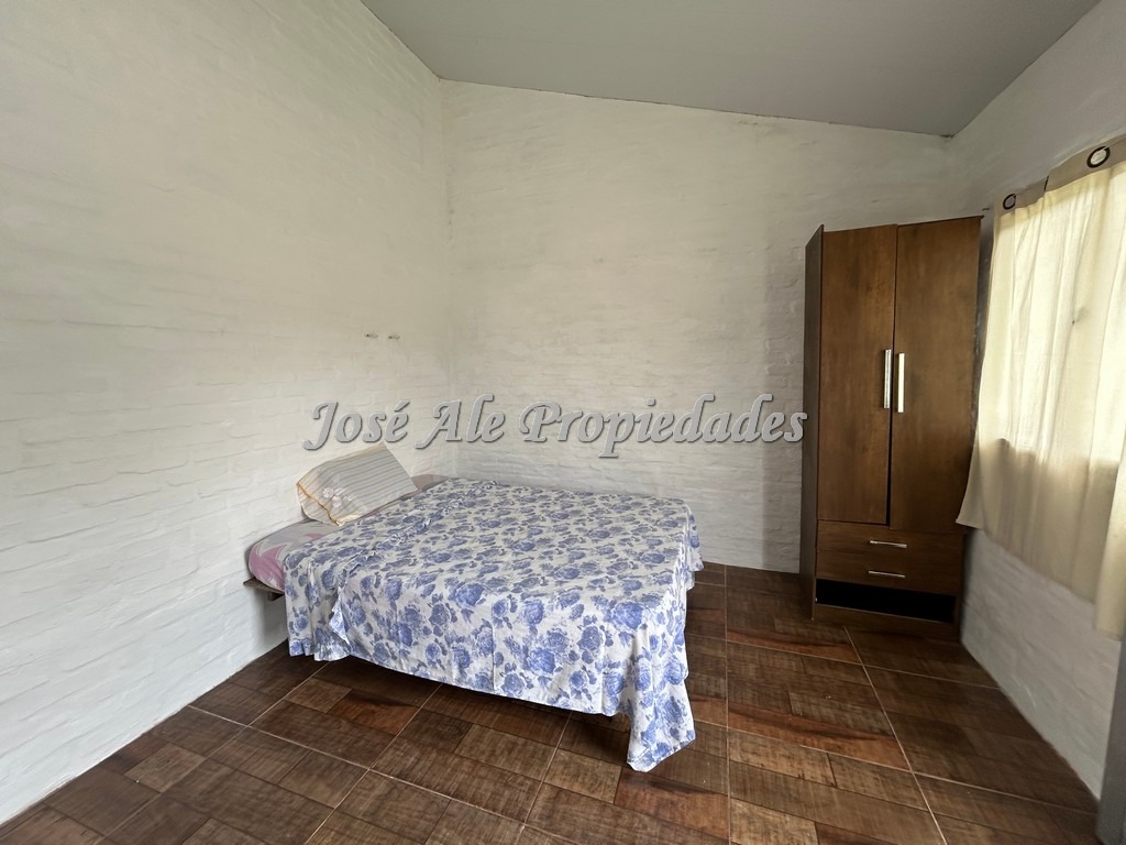 Imagen 3 de Monoambiente ubicado en el Real de San Carlos próximo al Liceo 2, CERP, IAE.