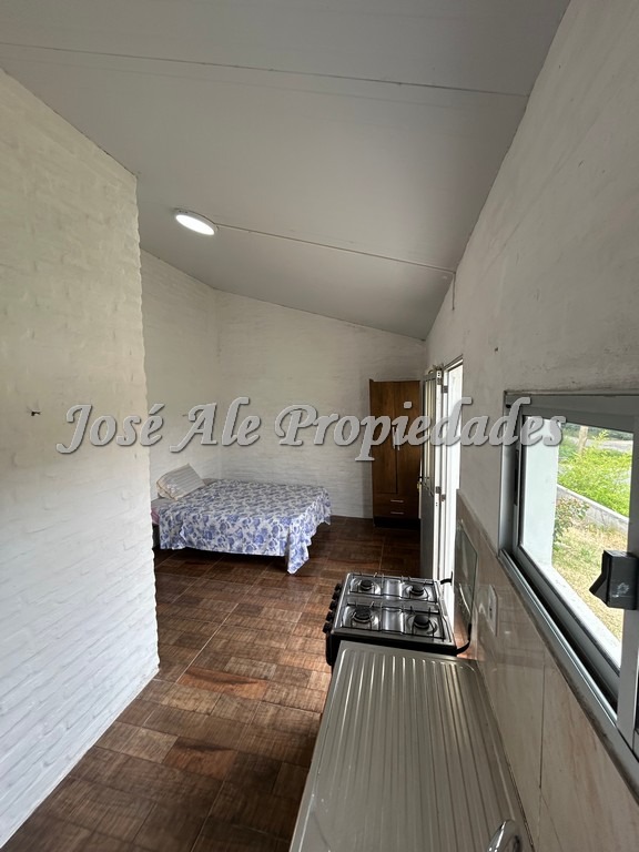 Imagen 5 de Monoambiente ubicado en el Real de San Carlos próximo al Liceo 2, CERP, IAE.