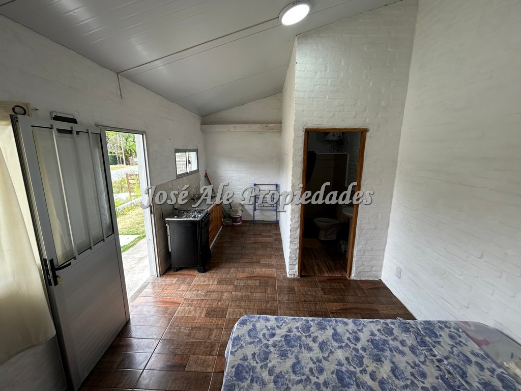 Imagen 6 de Monoambiente ubicado en el Real de San Carlos próximo al Liceo 2, CERP, IAE.