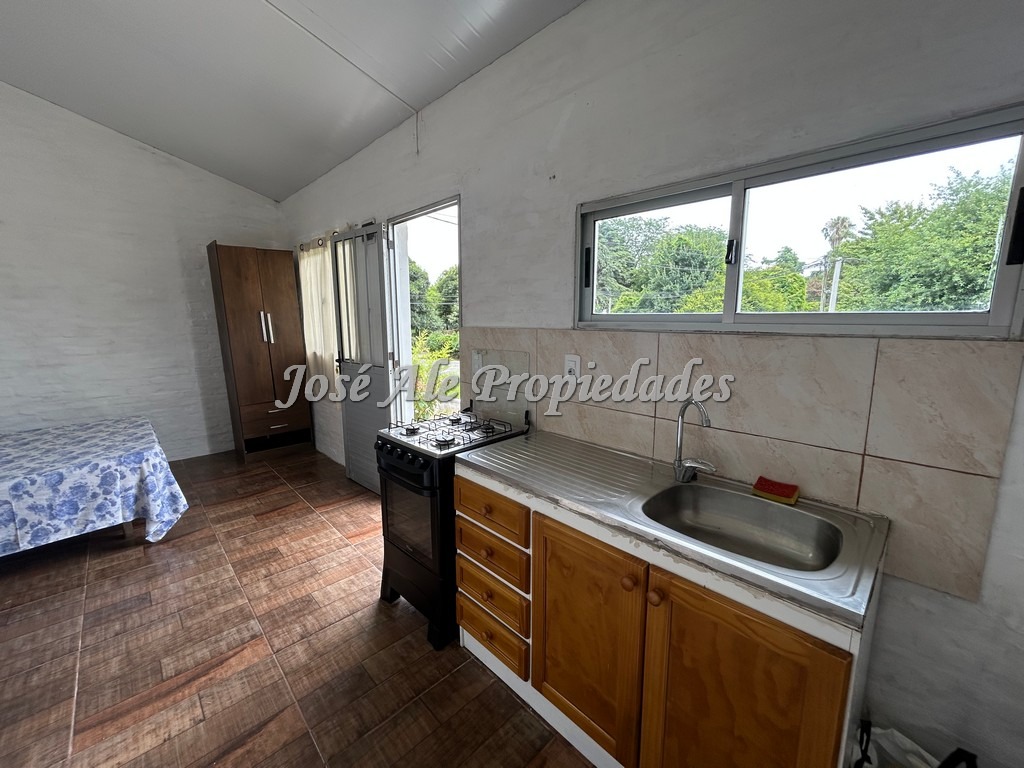 Imagen 7 de Monoambiente ubicado en el Real de San Carlos próximo al Liceo 2, CERP, IAE.