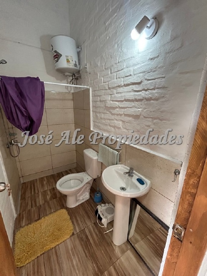 Imagen 9 de Monoambiente ubicado en el Real de San Carlos próximo al Liceo 2, CERP, IAE.