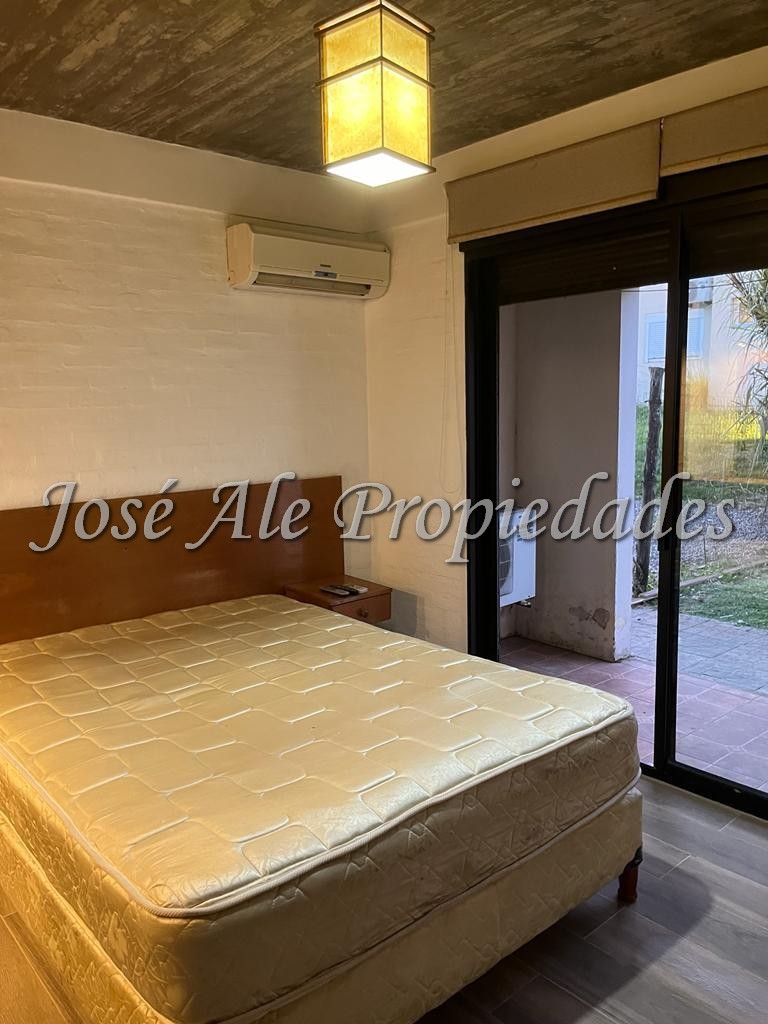 Imagen 1 de Apartamento completamente equipado y amoblado ubicado frente a la renovada Plaza de Toros de Colonia.