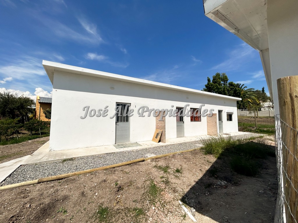 Imagen 3 de Hermosos monoambientes, se encuentran ubicados en el Real de San Carlos, próximos a la UDE, CERP y Liceo nº2.