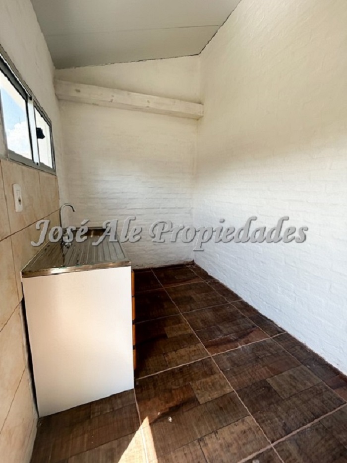 Imagen 7 de Hermosos apartamentos, se encuentran ubicados en el Real de San Carlos, próximos a la UDE, CERP y Liceo nº2.