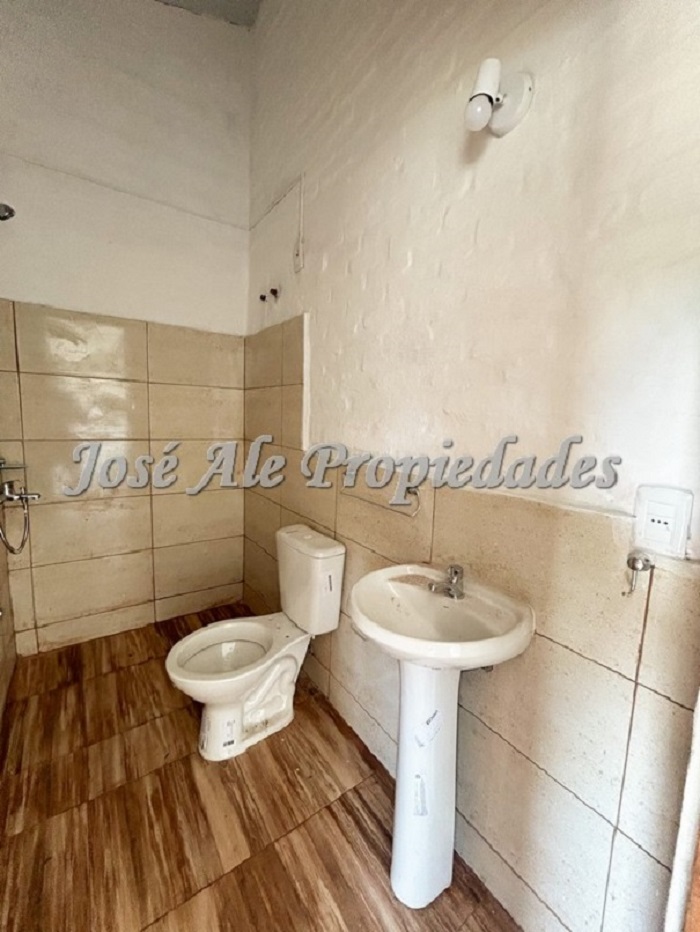 Imagen 8 de Hermosos apartamentos, se encuentran ubicados en el Real de San Carlos, próximos a la UDE, CERP y Liceo nº2.