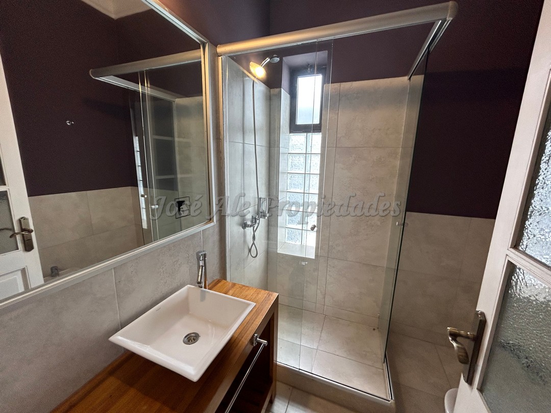 Imagen 7 de Destacada posada con ambientes de estilo colonial en Colonia del Sacramento.