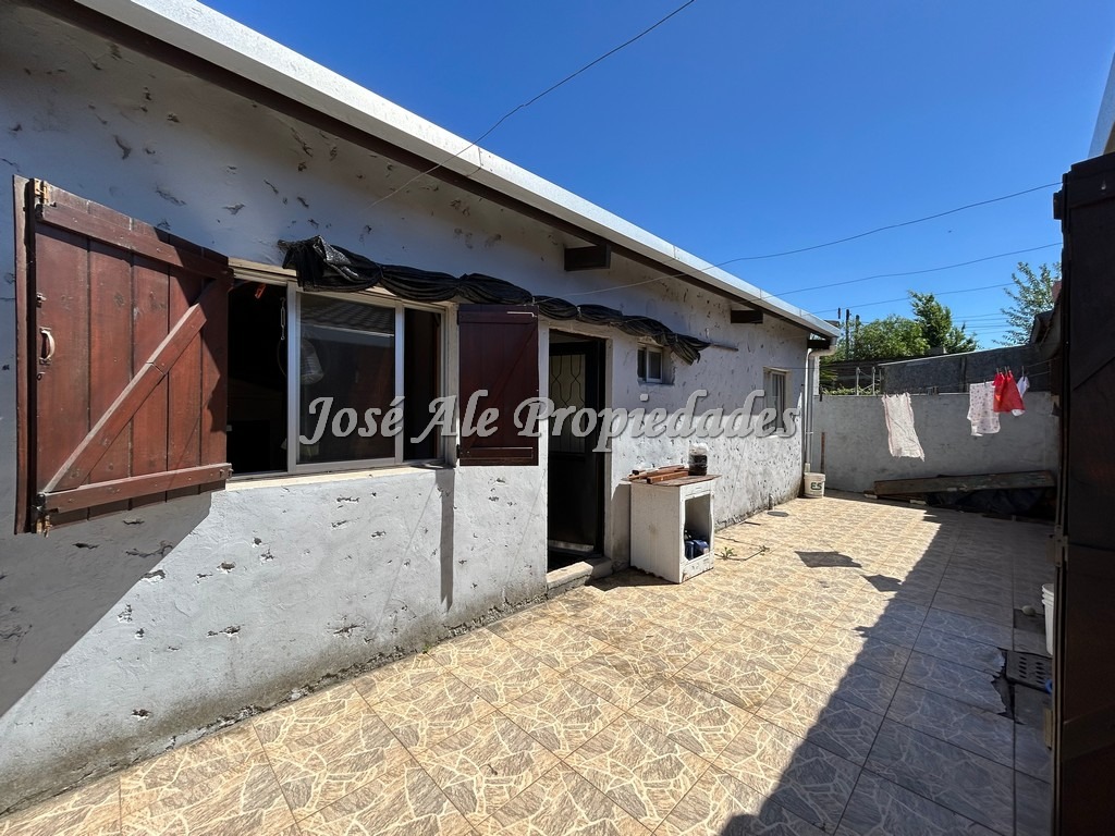 Imagen 10 de Vivienda ubicada en el General a pocas cuadras del Supermercado El Mágico, Colonia.