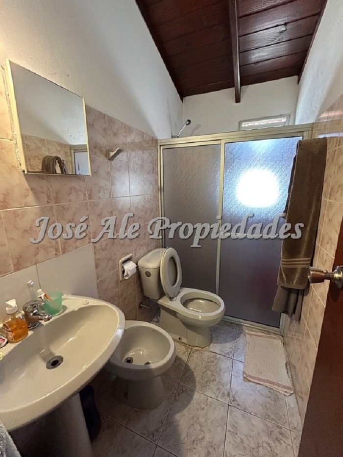 Imagen 7 de Vivienda ubicada en el General a pocas cuadras del Supermercado El Mágico, Colonia.