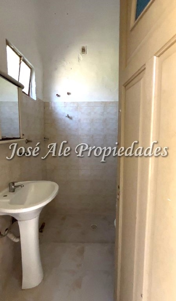 Imagen 9 de ¡OPORTUNIDAD DE INVERSIÓN! ! 2 Casas en PH  ubicadas a una cuadra de Av. principal Baltasar Brum.