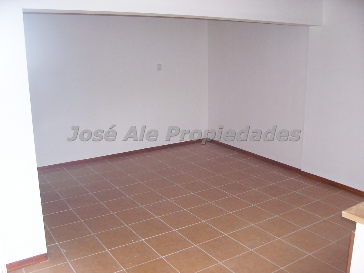 Imagen 2 de Propiedad en zona de nuevo hospital, próxima a zona comercial tres avenidas y Colonia Shopping.