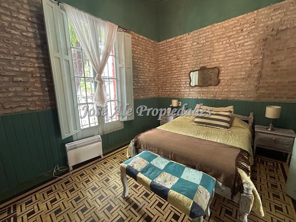 Imagen 7 de OPORTUNIDAD! NUEVO PRECIO! Casa + duplex en barrio Pueblo Nuevo. Combina estilo ingles con comodidades moderas.