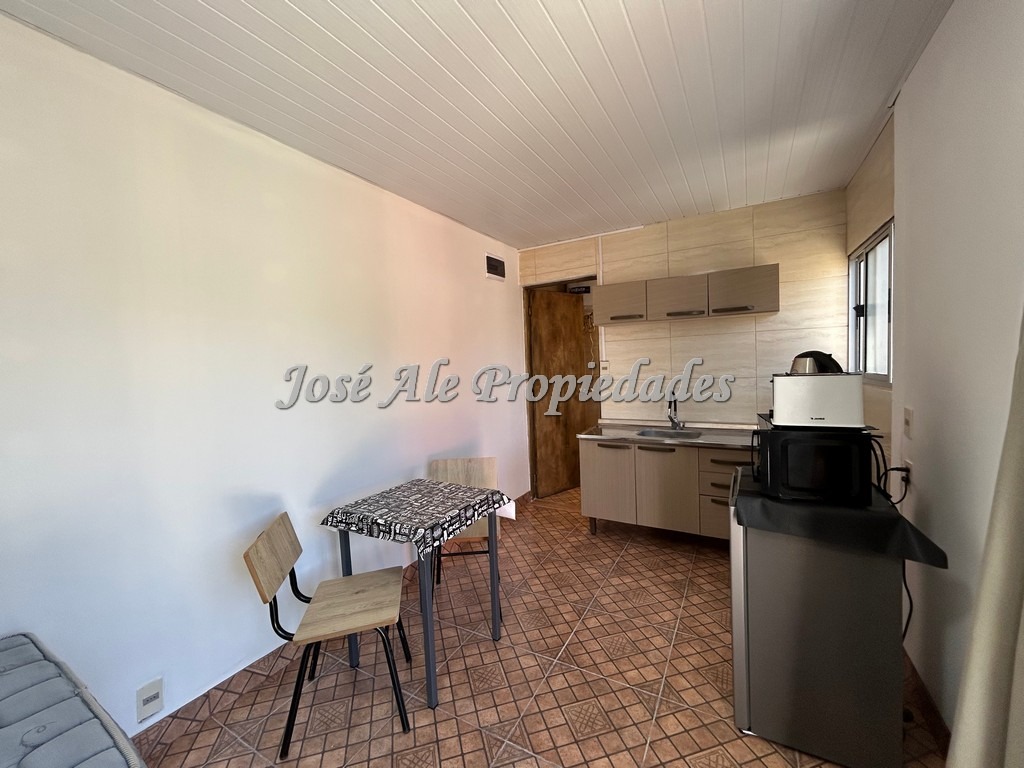 Imagen 4 de Monoambiente amoblado ubicado en el Real de San Carlos, próximo a los centros de estudios.