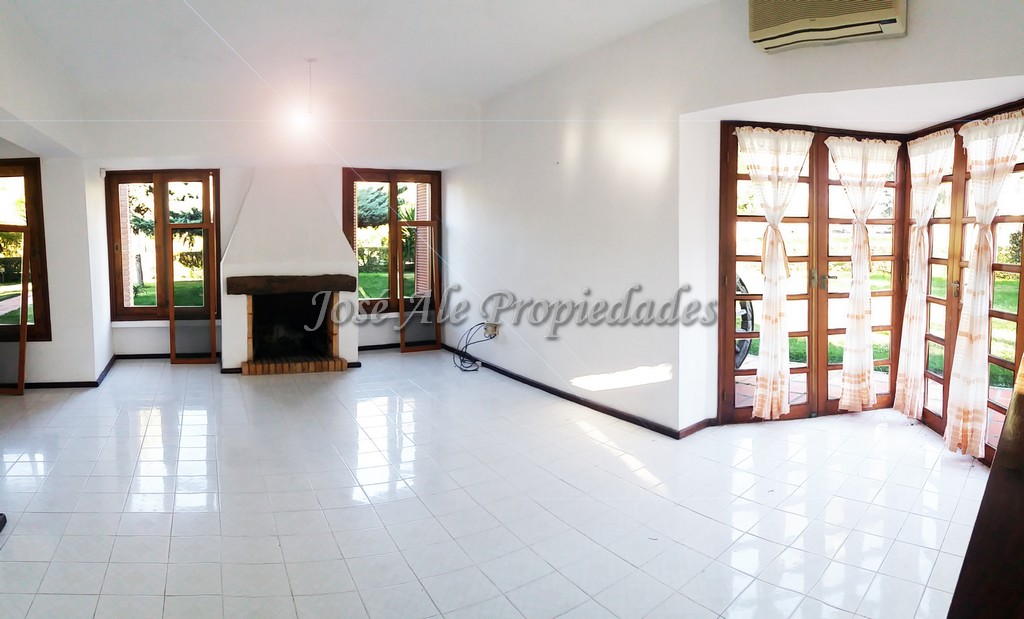 Imagen 7 de Hermosa casa con apartamento ubicada a solo metros de la Renovada Plaza de Toros.