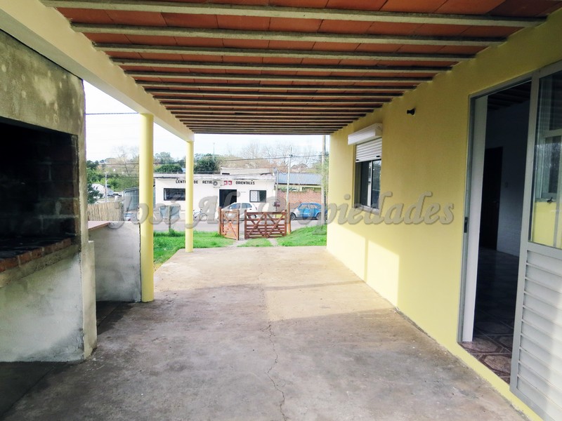 Imagen 9 de Propiedad ubicada a 150 de Rambla Costanera por calle José Enrique Rodó, hermosa zona tranquila y balnearia, próxima a todos los servicios.