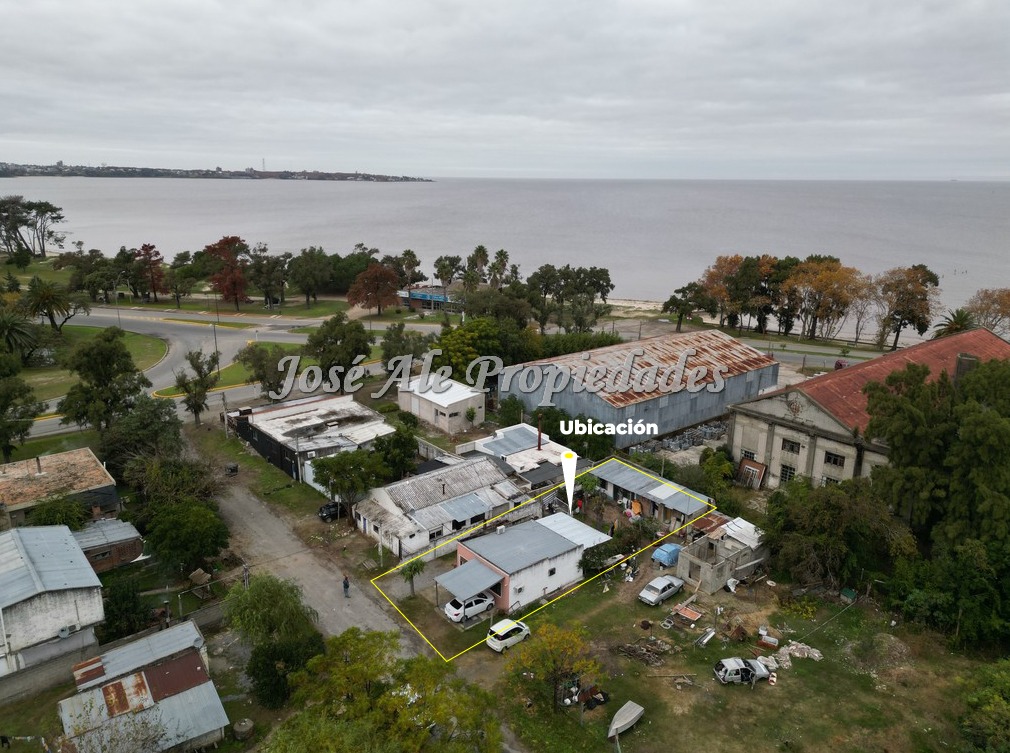 Imagen 1 de Terreno de 396 m2 ubicado a metros de la Rambla Costanera y Plaza de Toros de Colonia.