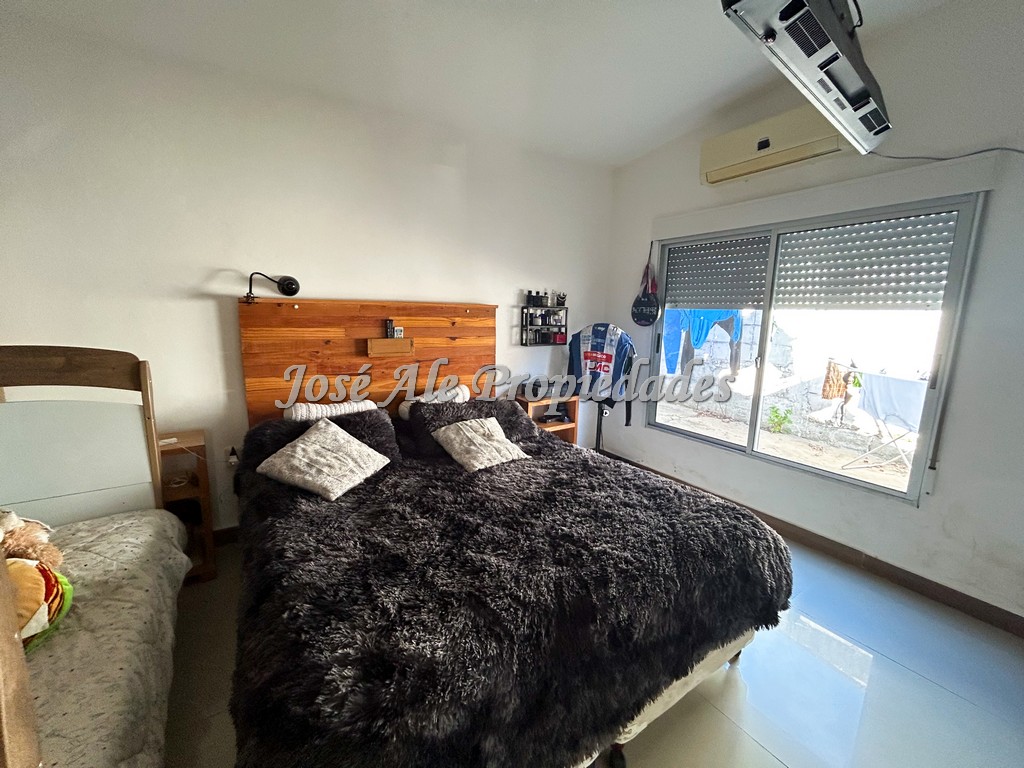 Imagen 6 de Casa ubicada en el Real de San Carlos, a pocas cuadras de la Ruta 21.