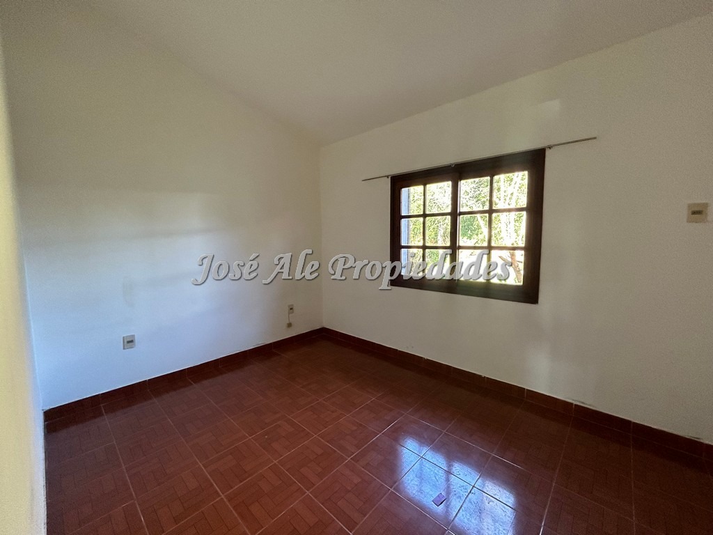 Imagen 7 de EN ALQUILER Exclusiva casa ubicada en el Real de San Carlos, a pocas cuadras de los centros de estudios.