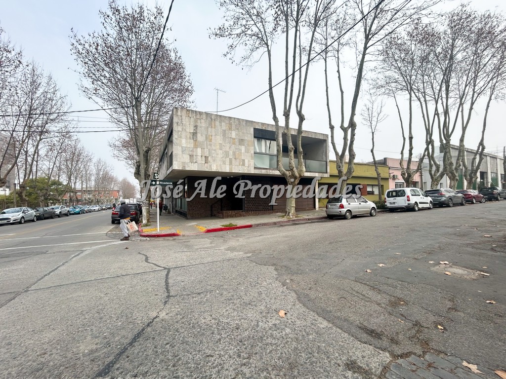 Imagen 2 de Casa de excelente construcción, ubicada en el centro de la ciudad de Colonia del Sacramento.