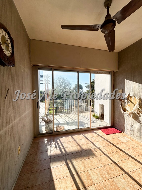 Imagen 7 de Casa ubicada sobre Ruta 1 a metros del Shopping de Colonia.