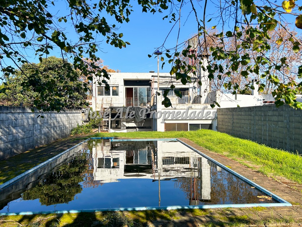 Imagen 8 de Casa ubicada sobre Ruta 1 a metros del Shopping de Colonia.