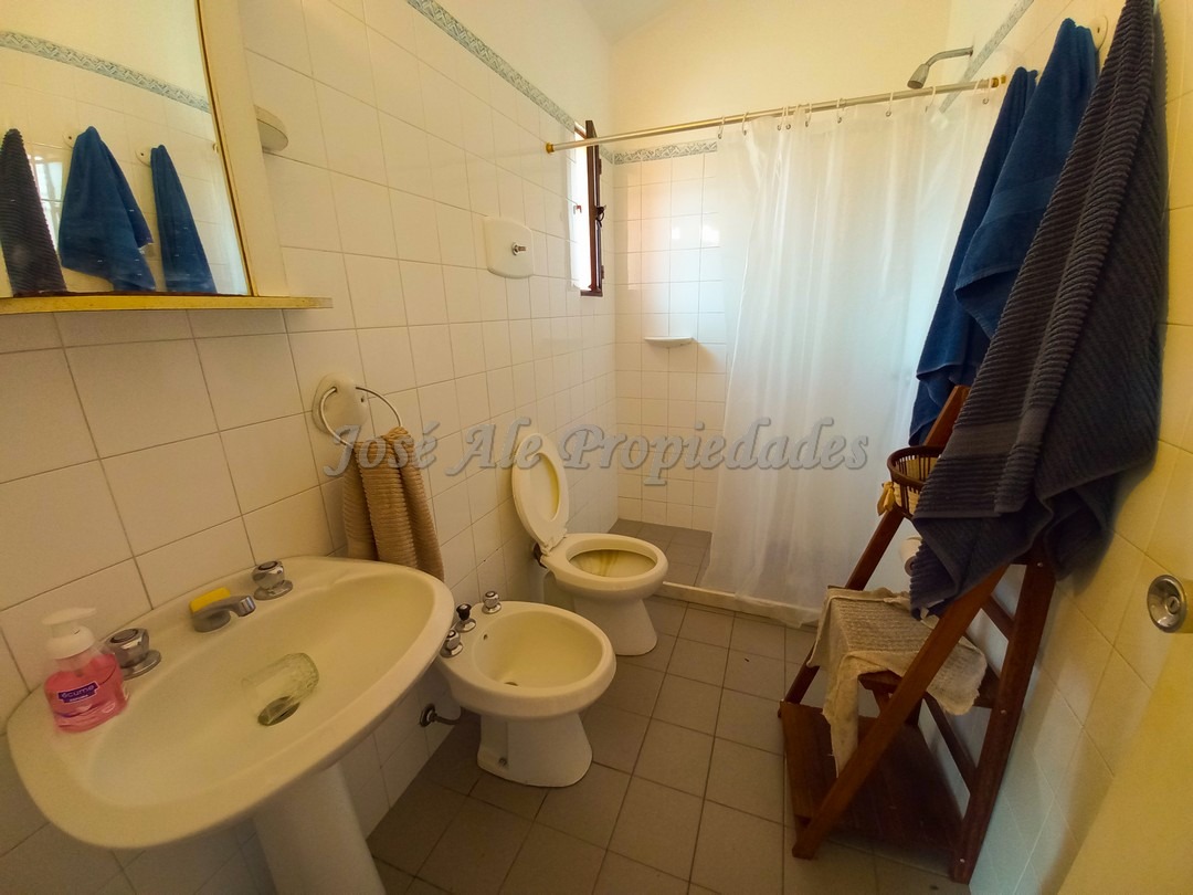 Imagen 8 de Hermosa vivienda ubicada en complejo sobre calle Zitarrosa, a metros de Rambla y playas de Colonia del Sacramento.