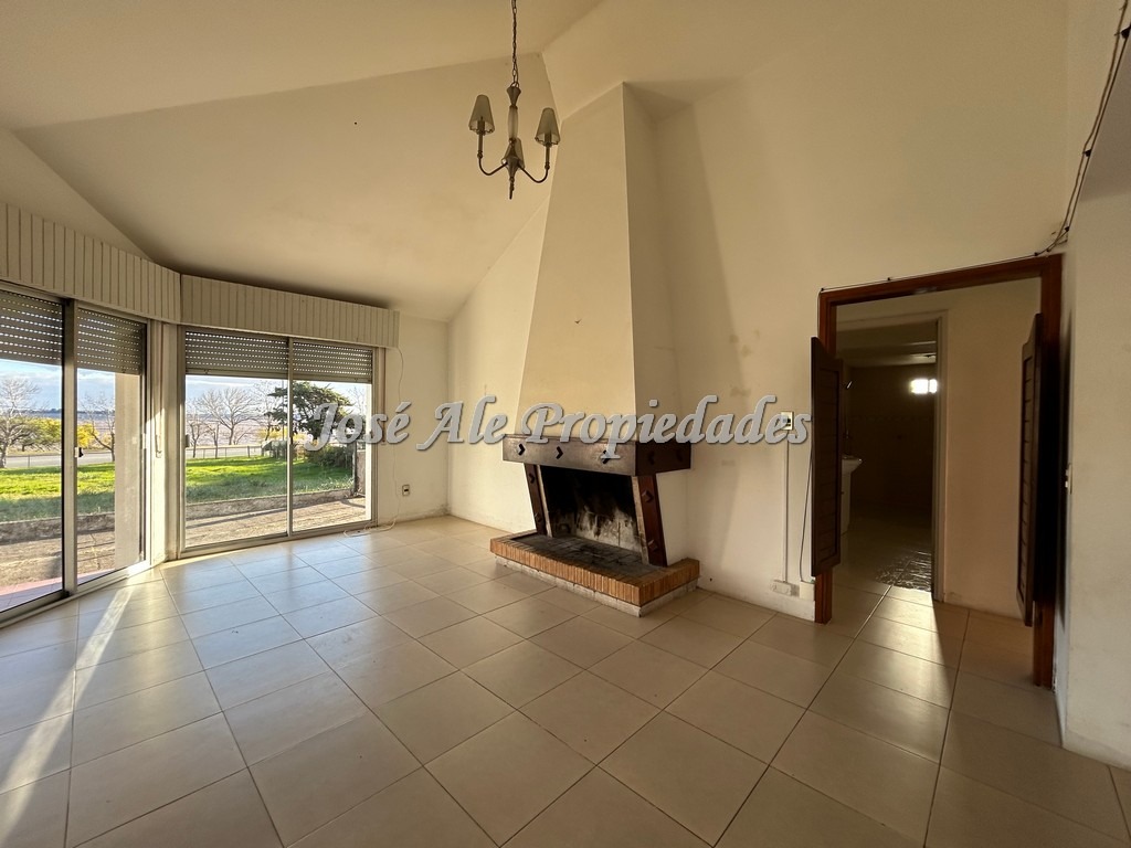 Imagen 6 de Casa ubicada a metros de la Rambla Costanera de Colonia del Sacramento.